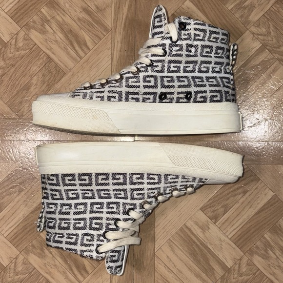 Size 6 (36.5) - Givenchy Monogram 4G Jacquard Logo High Top Lace Up Sneakers - Picture 2 of 9